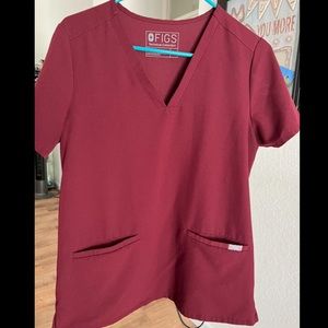 Figs burgundy Catarina scrub top. Size small